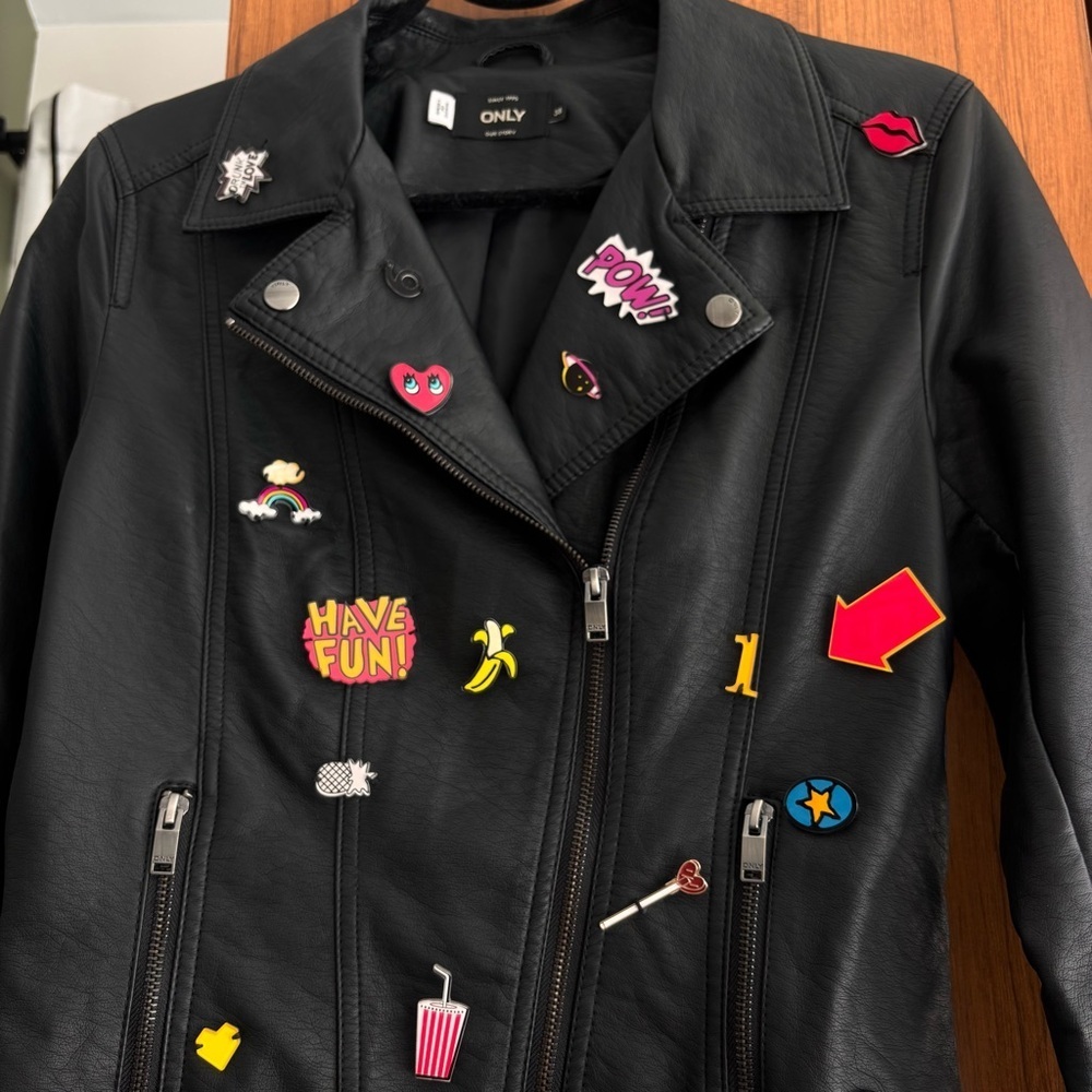 ONLY Black Faux Leather Moto Biker Jacket Size EU 38 (US M) with Fun Pins - Picture 4 of 7